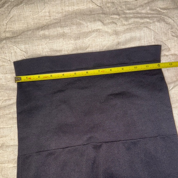 SPANX Black Leggings with Stretchy Fabric and Wide Waistband Size M - Picture 5 of 6
